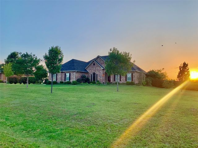 1243 Chartres, Oak Ridge, TX 75142