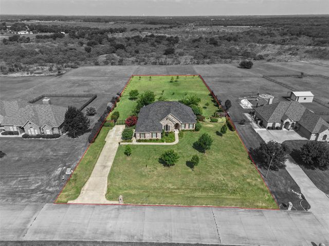 1243 Chartres, Oak Ridge, TX 75142
