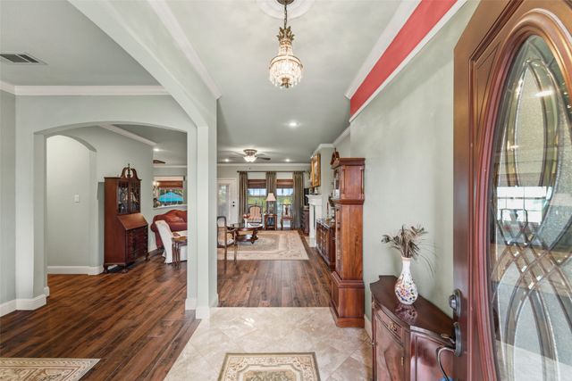 1243 Chartres, Oak Ridge, TX 75142