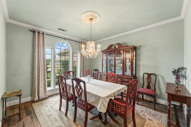 1243 Chartres, Oak Ridge, TX 75142