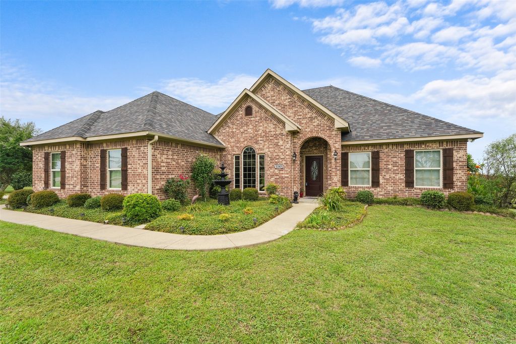 1243 Chartres, Oak Ridge, TX 75142