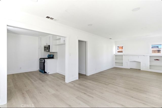 5593 San Jose, Montclair, CA 91763