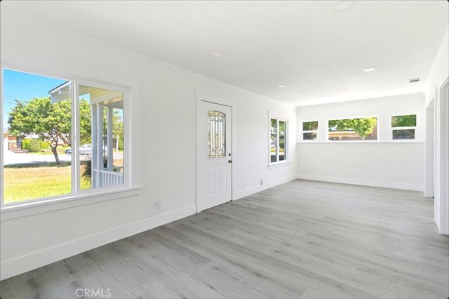 5593 San Jose, Montclair, CA 91763