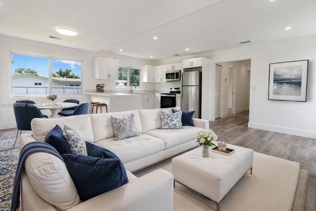 2870 NW 169th Ter, Miami Gardens, FL 33056