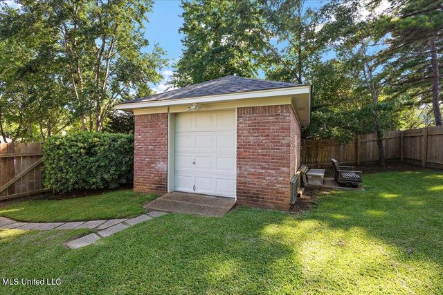 205 Stonebriar Lane, Brandon, MS 39042