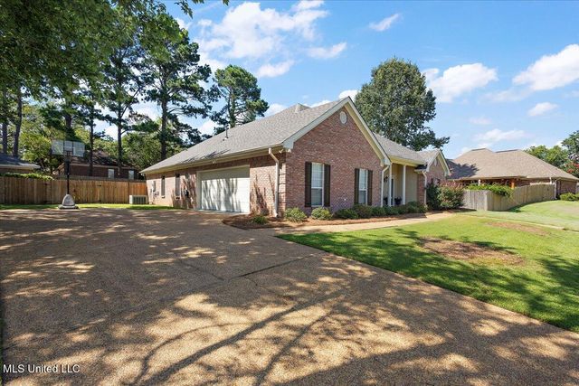 205 Stonebriar Lane, Brandon, MS 39042