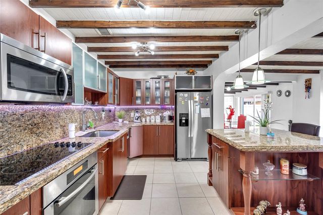 4820 W 2nd Ln, Hialeah, FL 33012