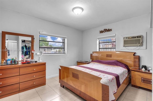 4820 W 2nd Ln, Hialeah, FL 33012