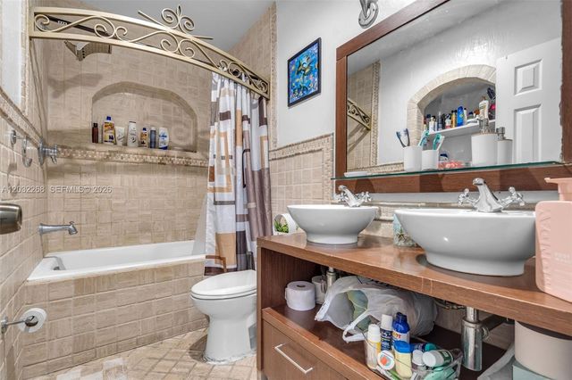 4820 W 2nd Ln, Hialeah, FL 33012