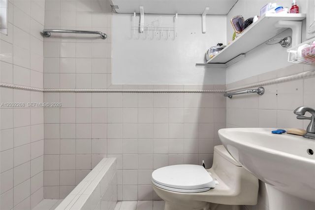 4820 W 2nd Ln, Hialeah, FL 33012