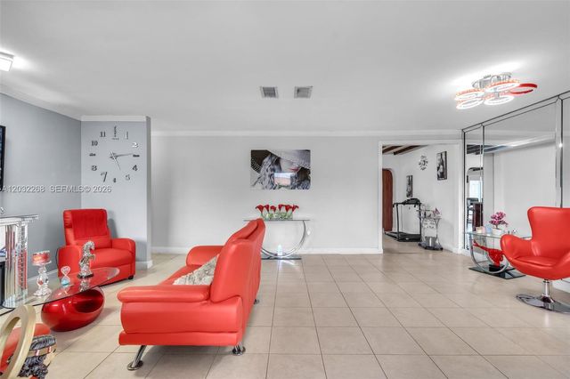 4820 W 2nd Ln, Hialeah, FL 33012