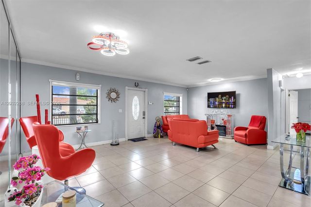 4820 W 2nd Ln, Hialeah, FL 33012