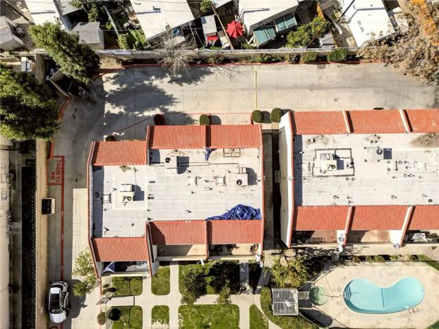 1325 W Latham, Hemet, CA 92543