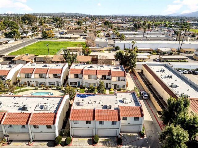 1325 W Latham, Hemet, CA 92543