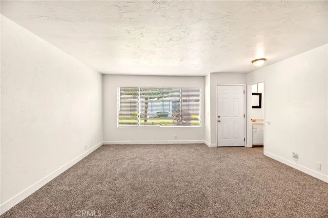 1325 W Latham, Hemet, CA 92543