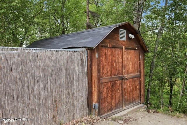 1561 N Landmark Drive, Palmer, AK 99645