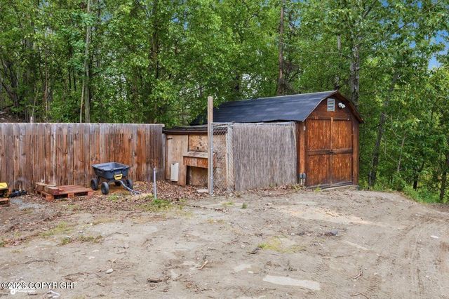 1561 N Landmark Drive, Palmer, AK 99645