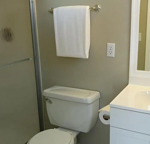 1409 Lake Avenue 6, Lake Worth Beach, FL 33460