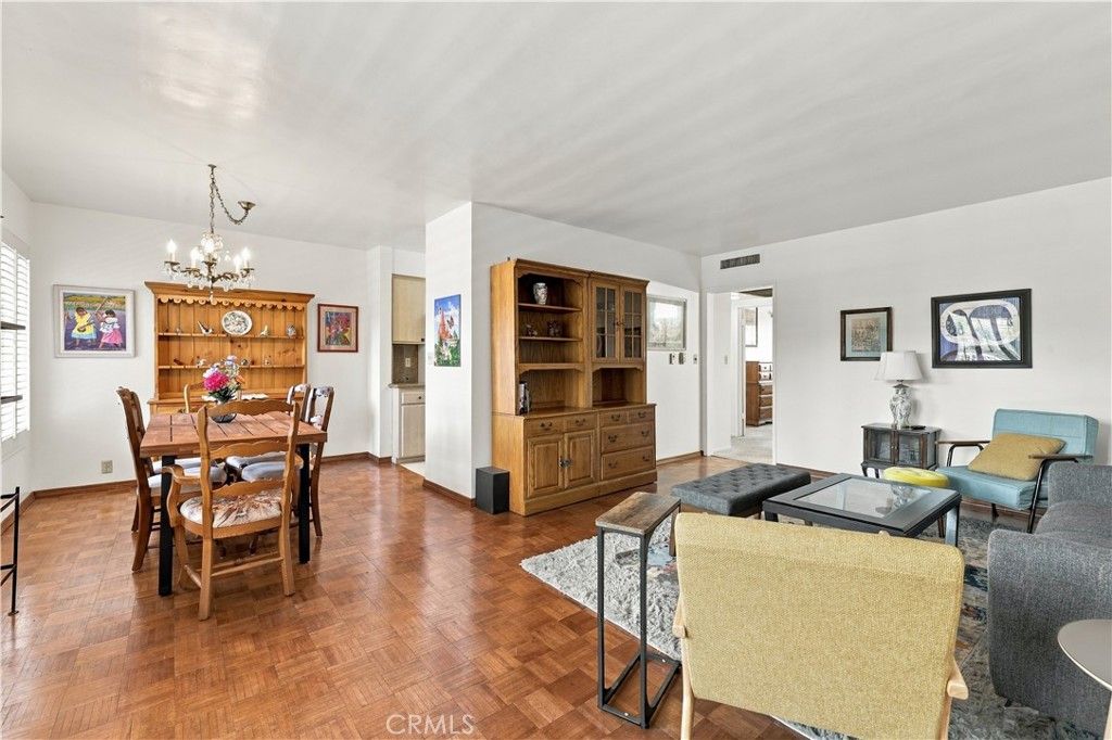215 N Kenwood Street 303, Glendale, CA 91206 — photo 2