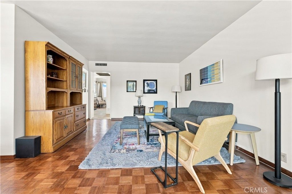 215 N Kenwood Street 303, Glendale, CA 91206 — photo 3