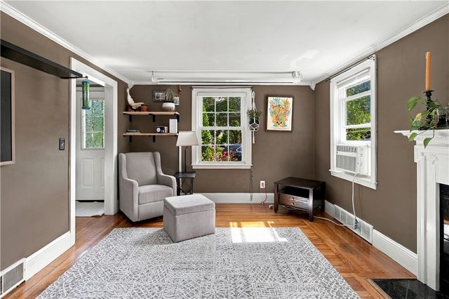 60 Parkway Drive, Warwick, RI 02886