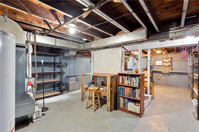 60 Parkway Drive, Warwick, RI 02886