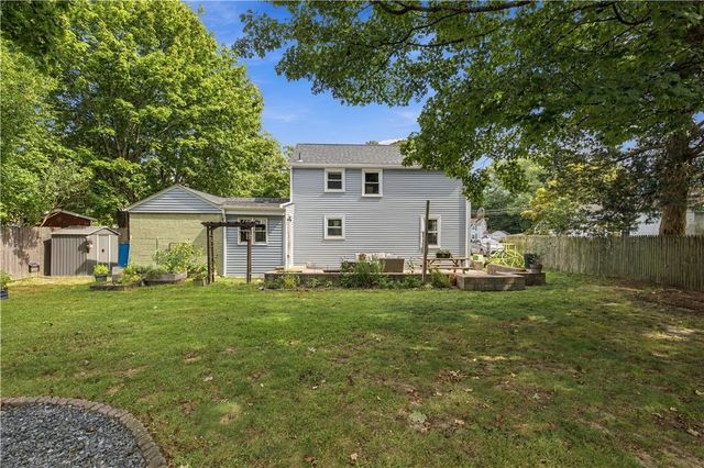 60 Parkway Drive, Warwick, RI 02886