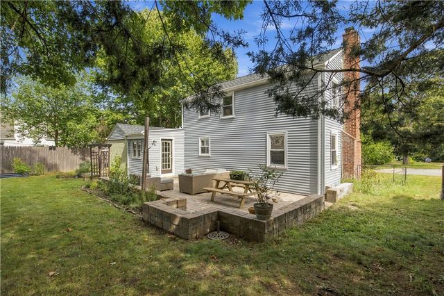60 Parkway Drive, Warwick, RI 02886