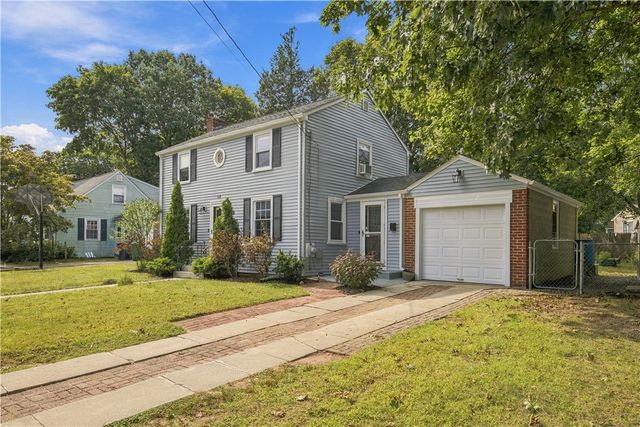 60 Parkway Drive, Warwick, RI 02886