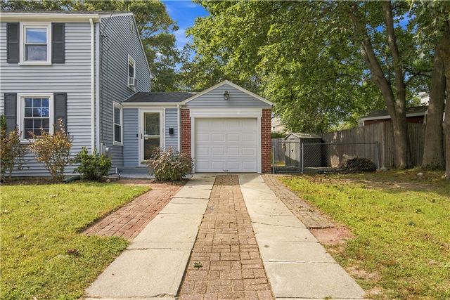 60 Parkway Drive, Warwick, RI 02886