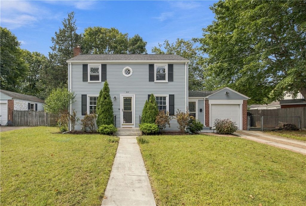 60 Parkway Drive, Warwick, RI 02886