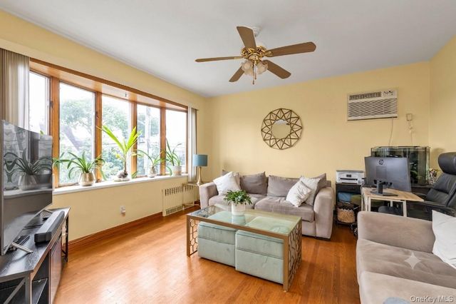 150-35 11th Avenue, Whitestone, NY 11357