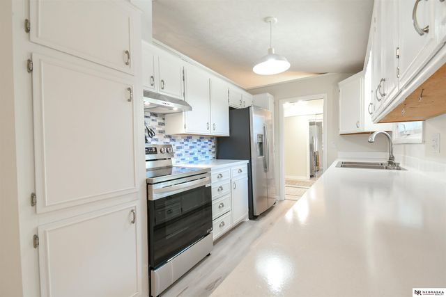 2741 Scott Avenue, Lincoln, NE 68506