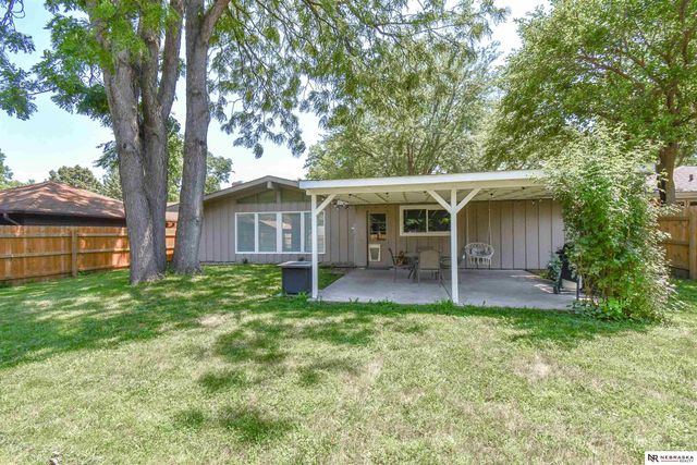 2741 Scott Avenue, Lincoln, NE 68506