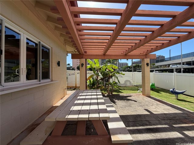 5180 Likini Street 704, Honolulu, HI 96818