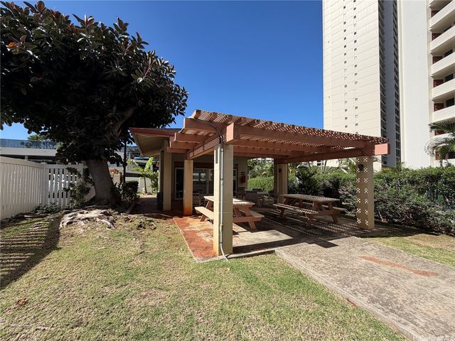 5180 Likini Street 704, Honolulu, HI 96818