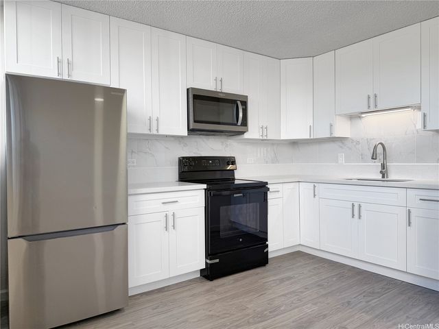 5180 Likini Street 704, Honolulu, HI 96818