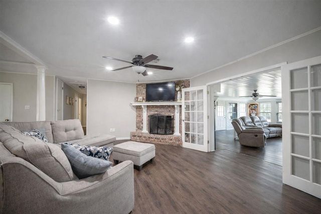 187 Avery Lane, Sulphur, LA 70665