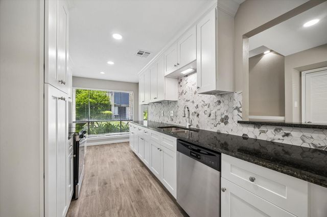 9007 Imogene Street F, Houston, TX 77036