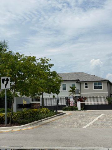 2933 OLIVIA Avenue, Lauderdale Lakes, FL 33311