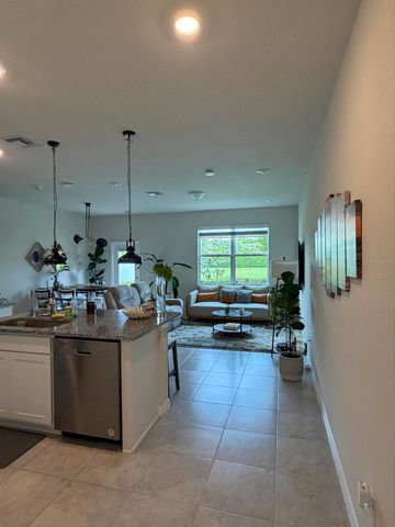 2933 OLIVIA Avenue, Lauderdale Lakes, FL 33311