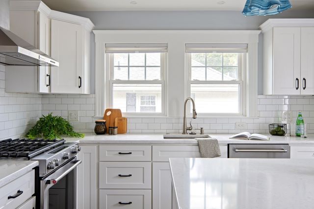 37 Lynde Ave, Melrose, MA 02176