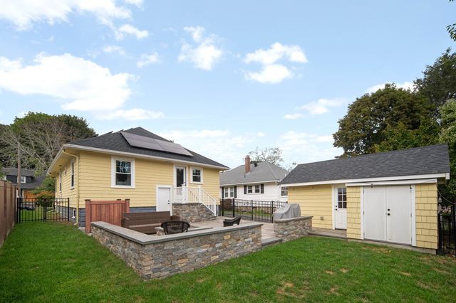 37 Lynde Ave, Melrose, MA 02176