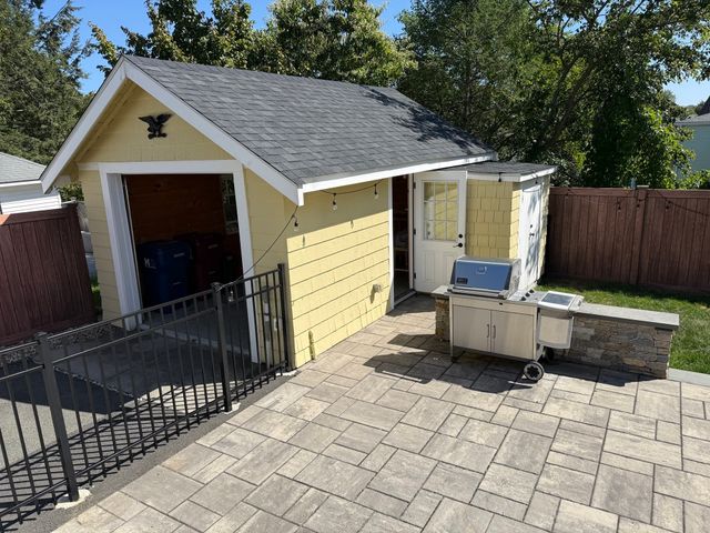 37 Lynde Ave, Melrose, MA 02176