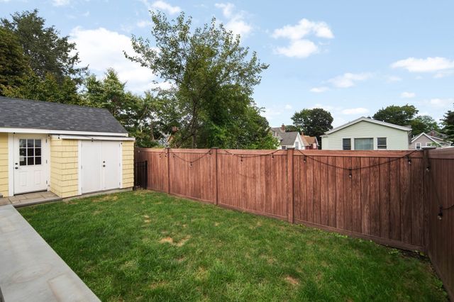 37 Lynde Ave, Melrose, MA 02176