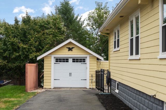 37 Lynde Ave, Melrose, MA 02176