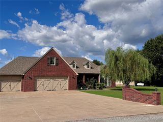 51 Willow Drive, Pryor, OK 74361