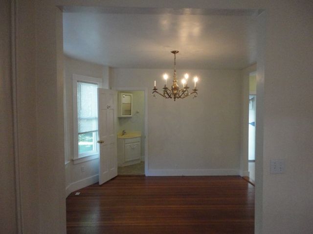 39 E Bowery Street, Newport, RI 02840