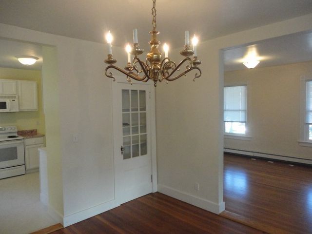 39 E Bowery Street, Newport, RI 02840