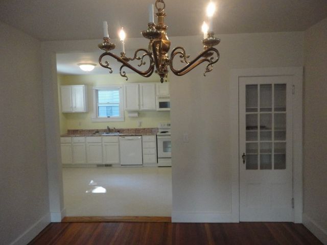 39 E Bowery Street, Newport, RI 02840